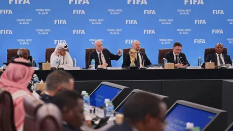 科贝尔与多特蒙德续约，年薪跃升至千万欧元以上